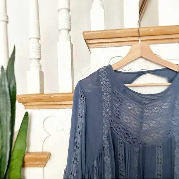 Free People Navy Blue Kiss Kiss Lace Inset Flowy Tunic Mini Dress Size XS Free People Navy Blue Kiss Kiss Lace Inset Flowy Tunic Mini Dress Size XS